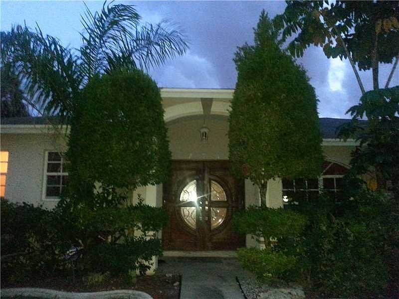 1st image of 774 NW 16th Pl
