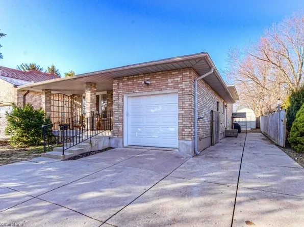 94 High Acres Cres, Kitchener, ON N2N 2Z9