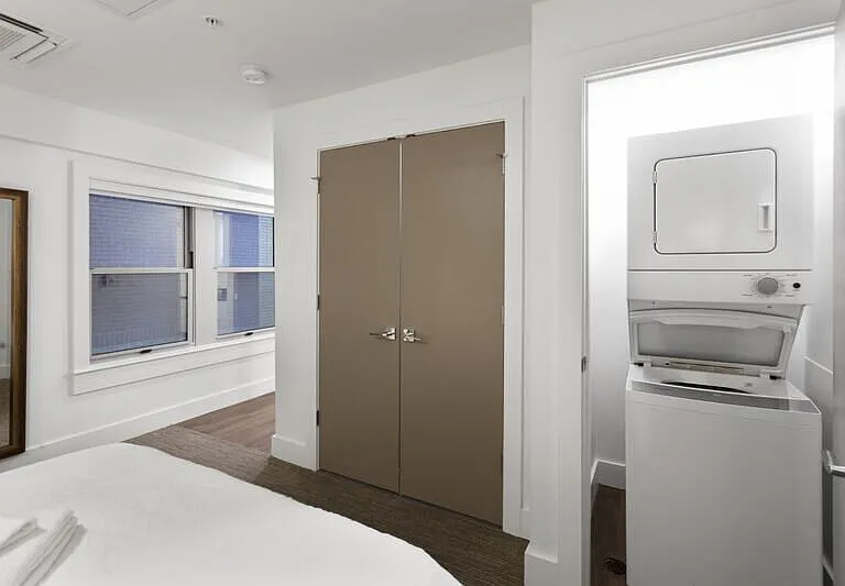 The Netherland Apartments — Photo 18