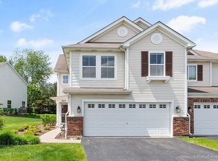 683 Acadia Cir, Crystal Lake, IL 60014