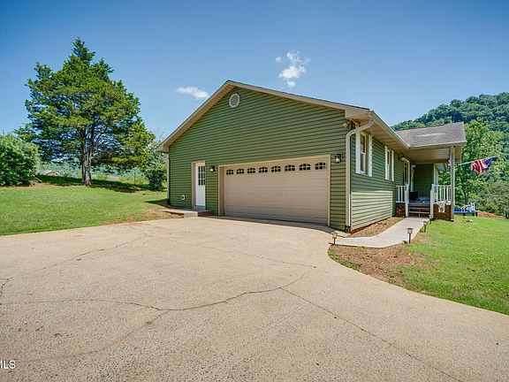 4th image of 143 Meadowbrook Ln
