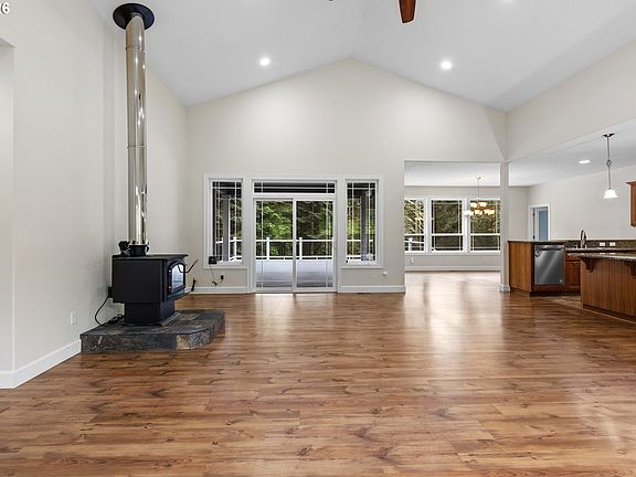 4th image of 137 S Luoma Rd
