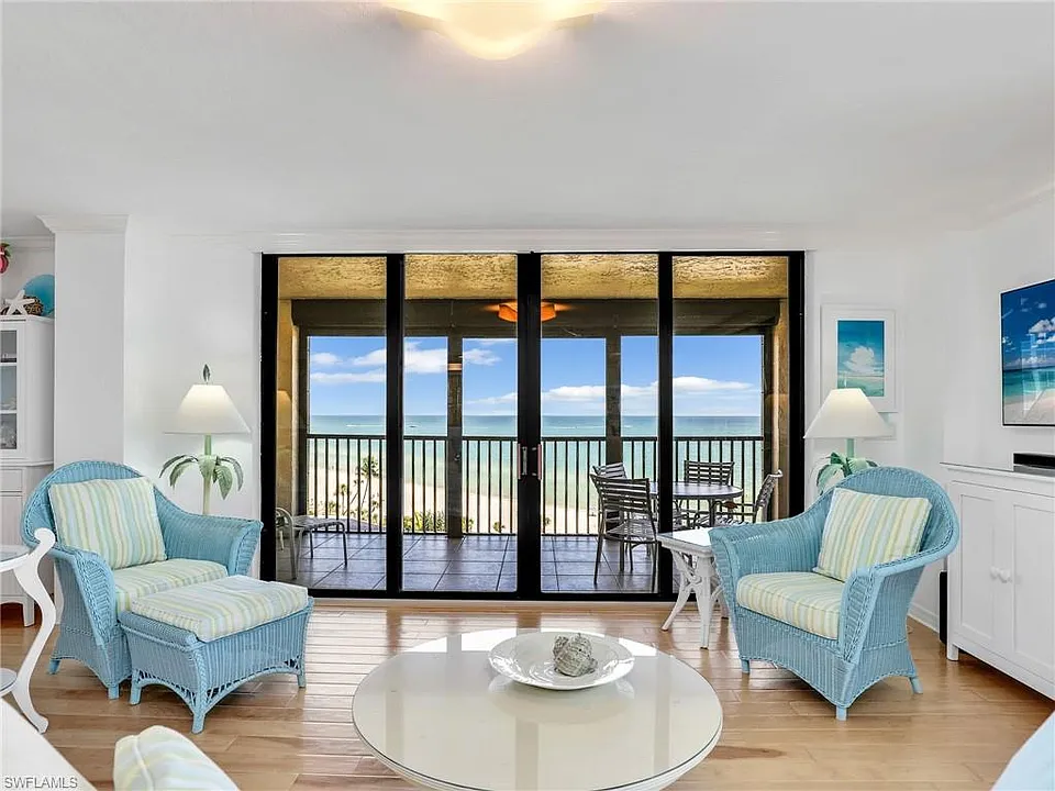 10851 Gulf Shore Dr #605