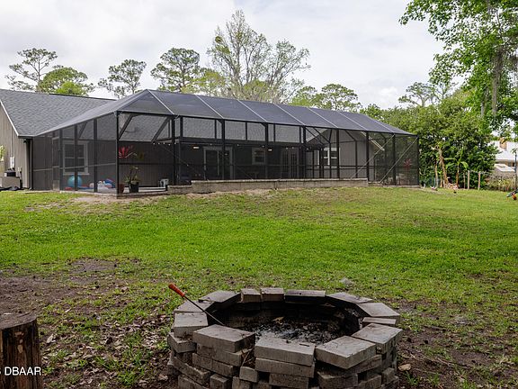 4th image of 379 Oak Ridge Rd