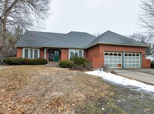 4617 78th St, Urbandale, IA 50322