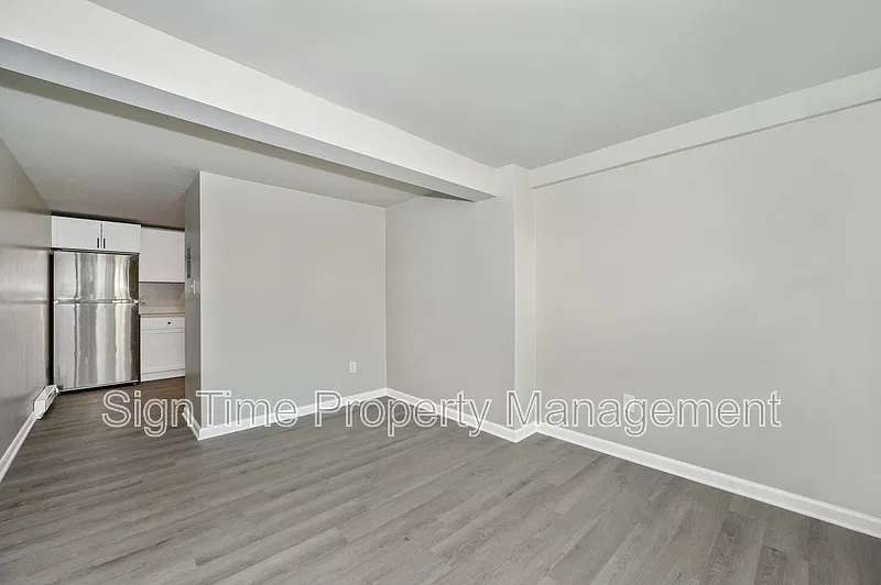 2 bed, 1.0 bath, 700 sqft, $1,250 — Photo 3