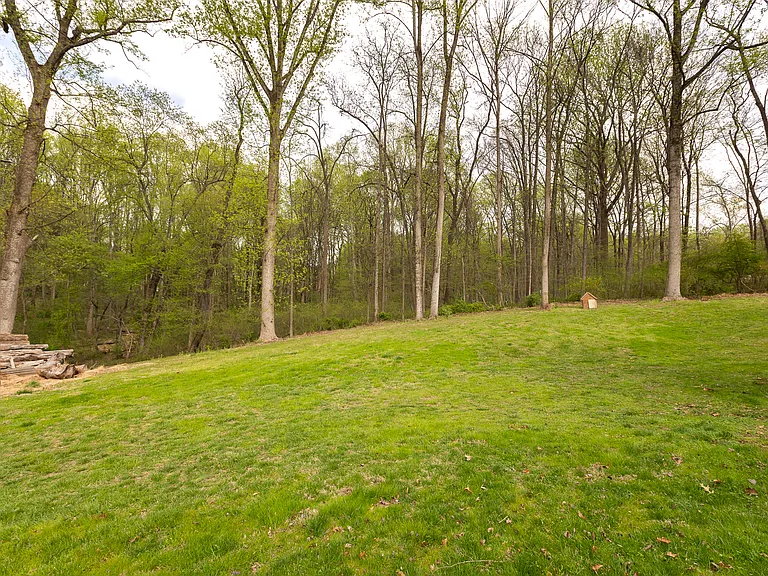 13576 Highland Rd — Photo 72
