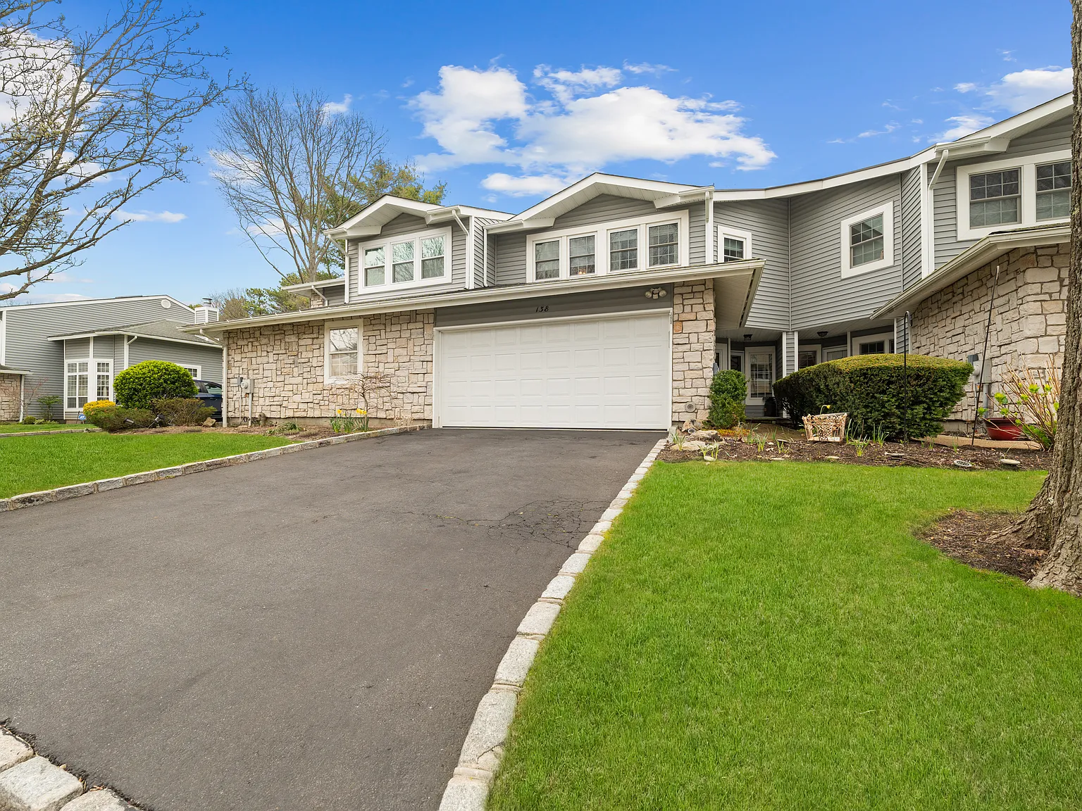 Colony Dr, Holbrook — Photo 2
