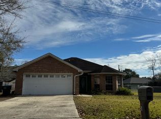 2300 Starfish Rd, Gautier, MS 39553