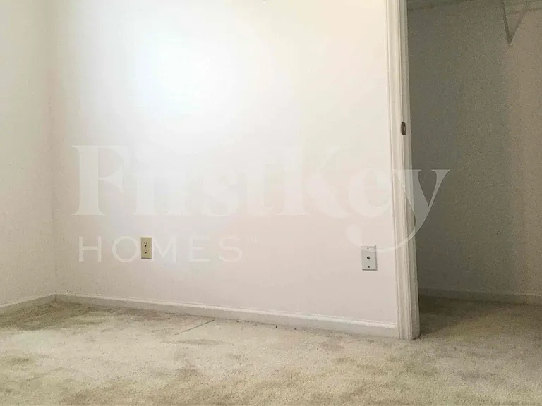 8102 Kingston Dr — Photo 11