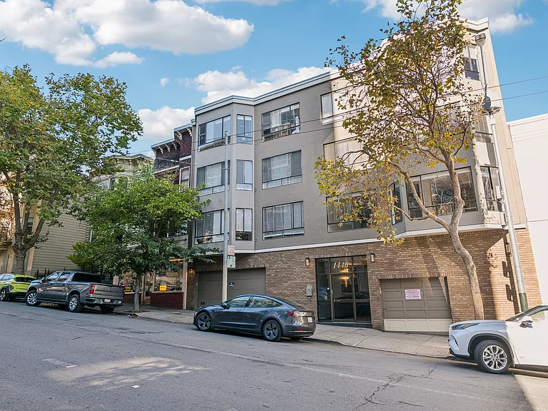 Side exterior view of the apartment building at 1440 Sutter St, San Francisco, CA 94109, USA