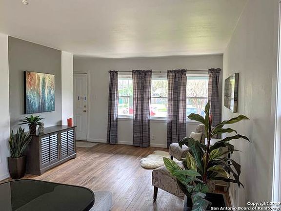 2nd image of 107 Newport Dr