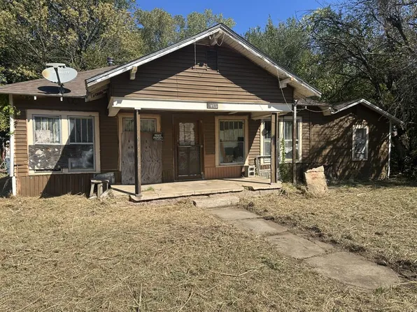 118 W Harrison St, Maud, OK 74854