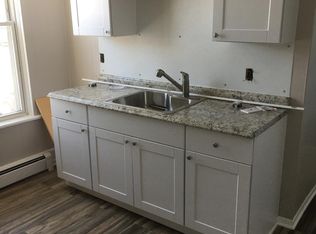 699 Main St APT 4, Poughkeepsie, NY 12601