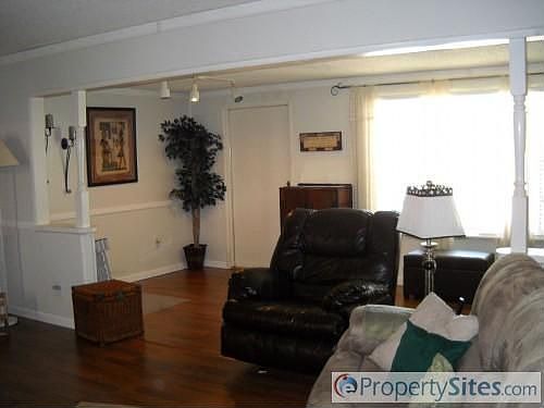 3rd image of 4373 N Sequoia Dr