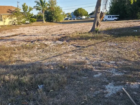 1425 NW 15th Ter, Cape Coral, FL 33993