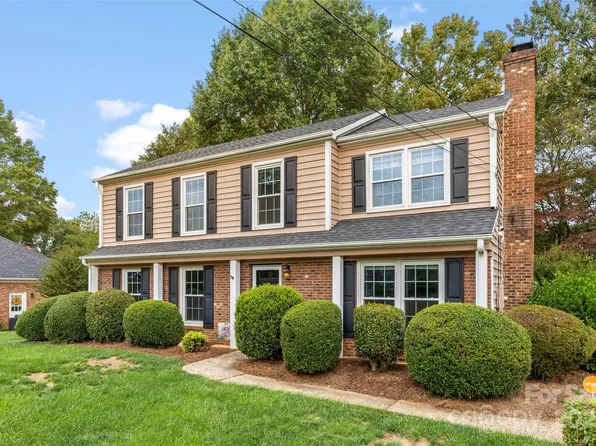 3710 Gardner Park Dr, Gastonia, NC 28054