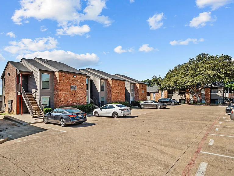 Kennington Apartments — Photo 31