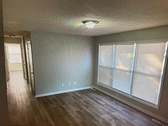 3rd image of 9909 Belmont Ave