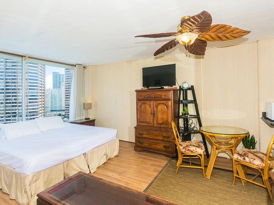 1765 Ala Moana Blvd #1887