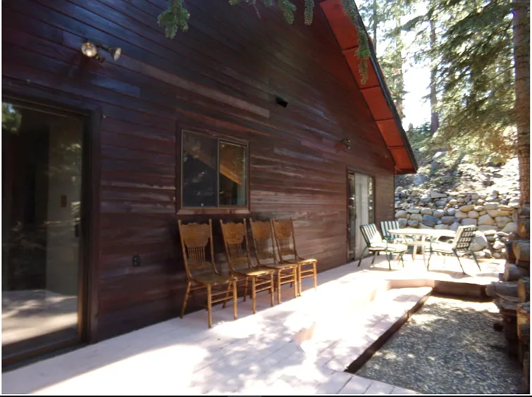 231 Glenmore Way — Photo 5