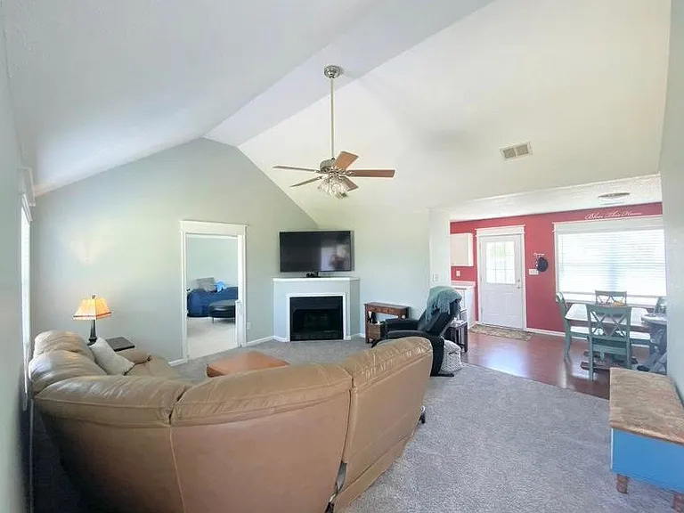 3217 Caratoke Hwy — Photo 5