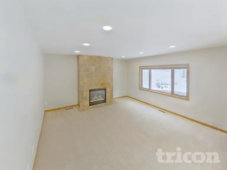 2303 Leyland Cir — Photo 3