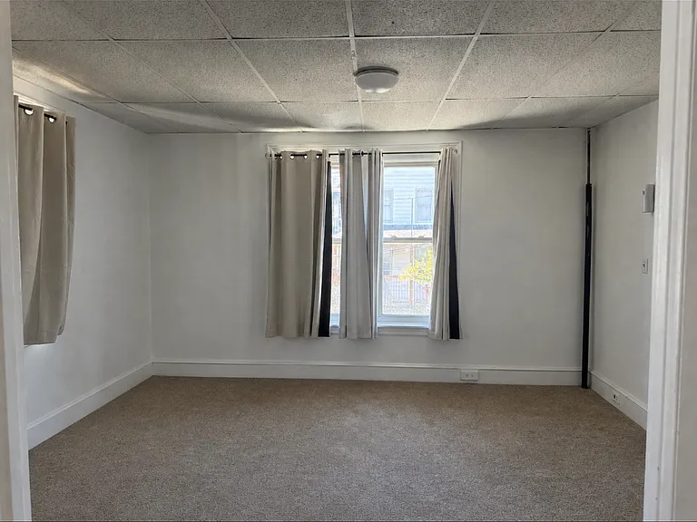 54 South St — Photo 7