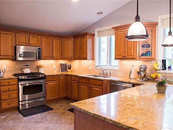 2nd image of 1151 Eriewood Dr