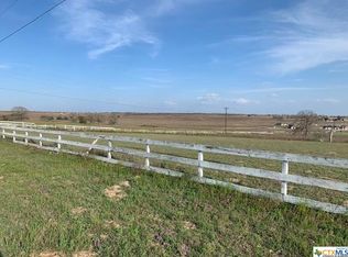 125 Oakmont Ln, La Vernia, TX 78121