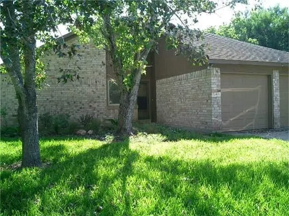 523 Gleneagles Dr, Friendswood, TX 77546