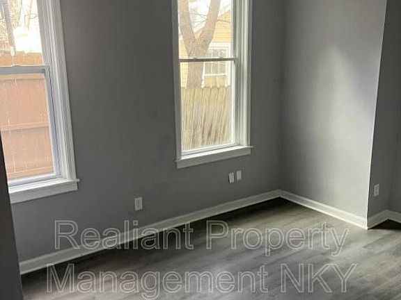 5th image of 214 W 15th St Unit 1
