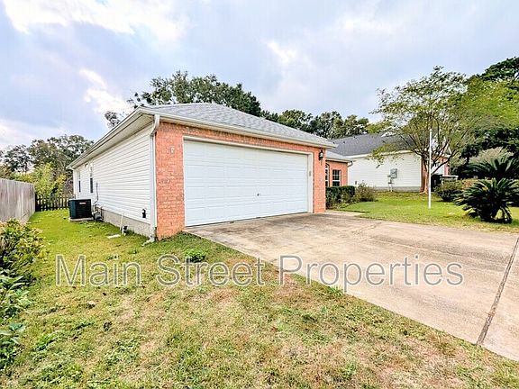 2nd image of 10097 Hillview Dr