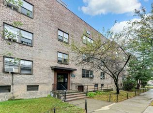 7842 147th St APT 3B, Kew Gardens Hills, NY 11367