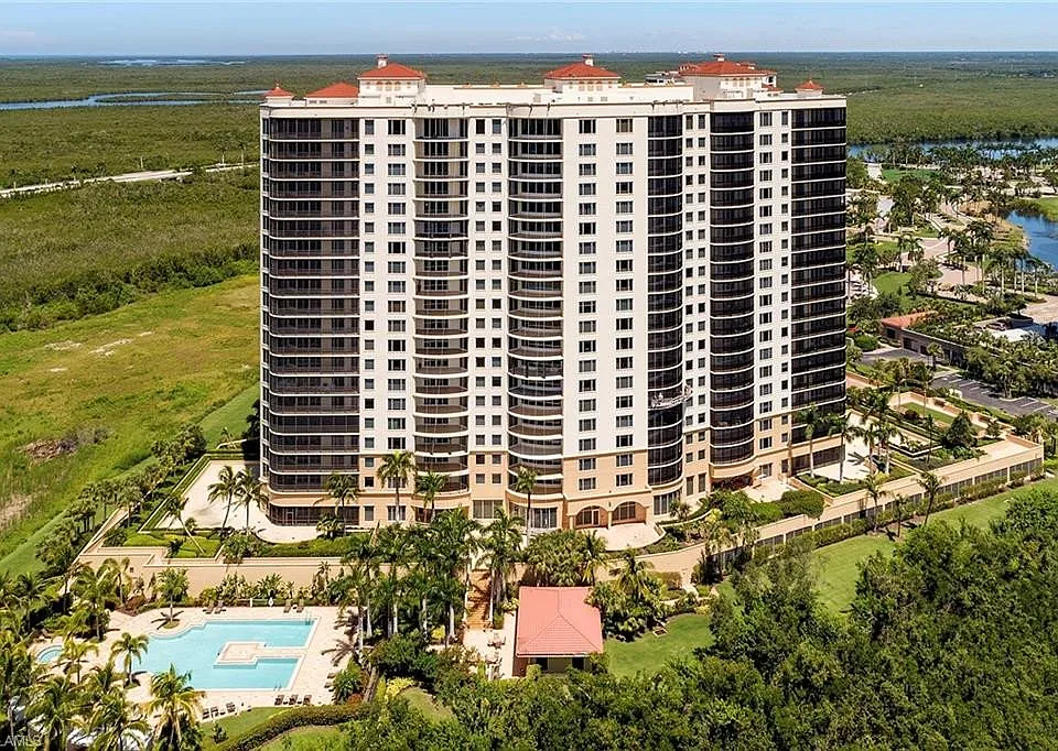 1050 Borghese Ln #703