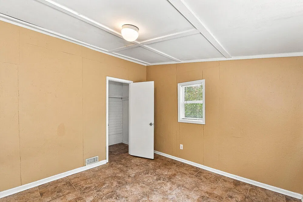 4 bed, 2.0 bath, 1542 sqft, $1,880 — Photo 3