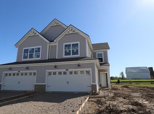 10639 Mangrove Dr, Indianapolis, IN 46239