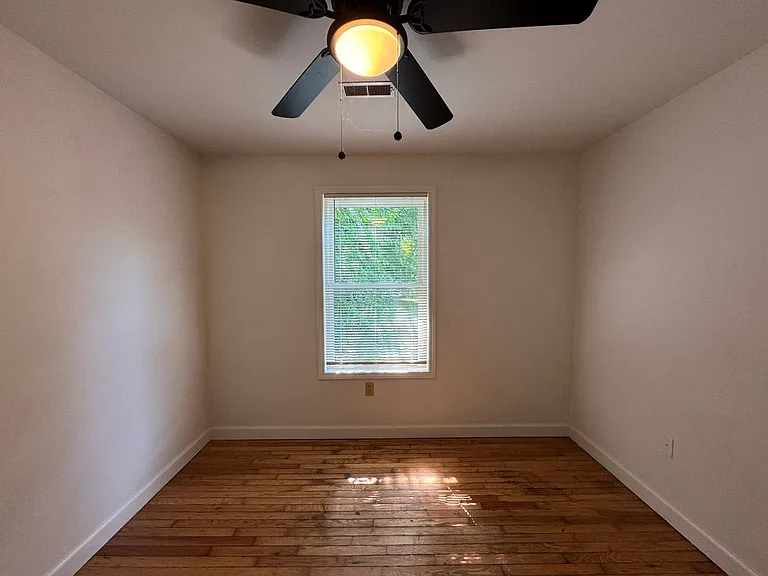 507 Banks Ave — Photo 23