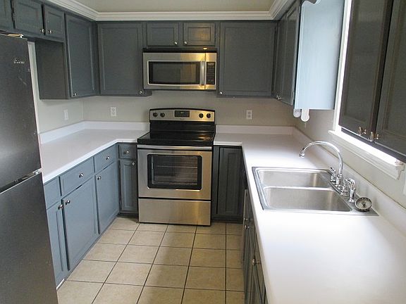 2nd image of 929 Bayou Trace Dr