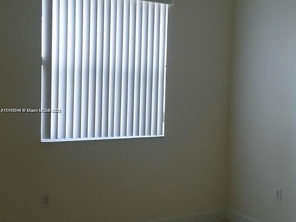 5th image of 2908 SE 17th Ave Unit 101