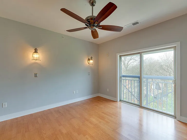 630 Calvert St #407 — Photo 20