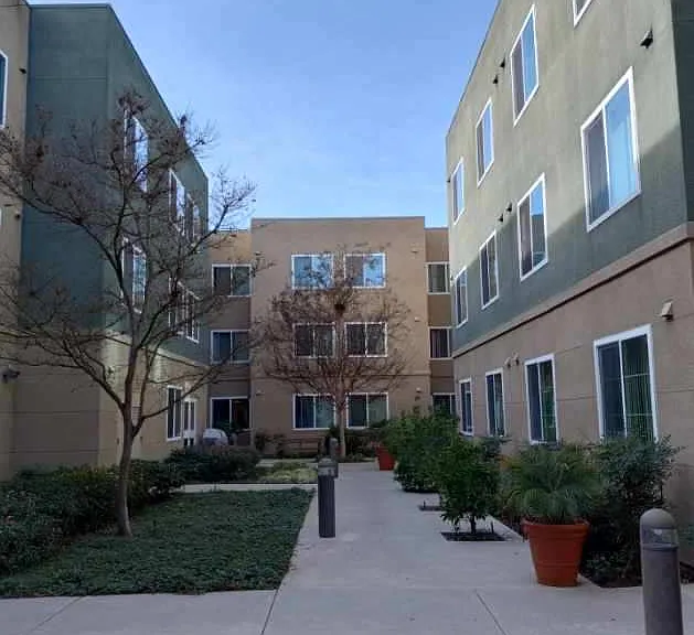 Borregas Court Apartments — Photo 26