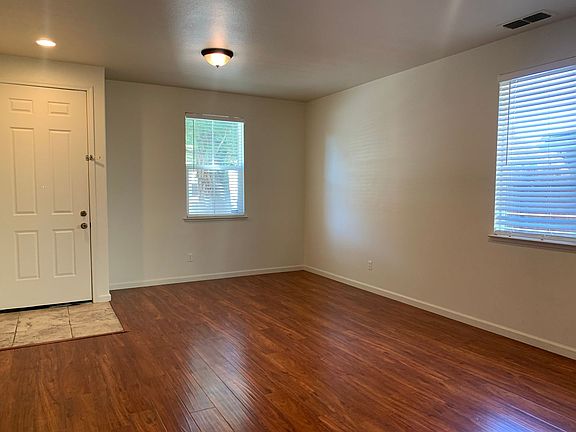4th image of 2335 Playa Way