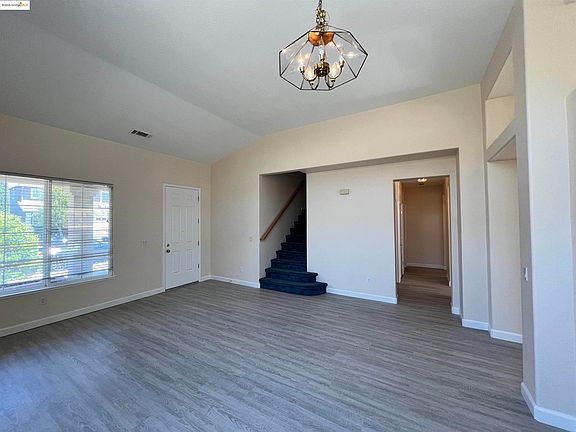 2nd image of 1371 Brooktrail Dr