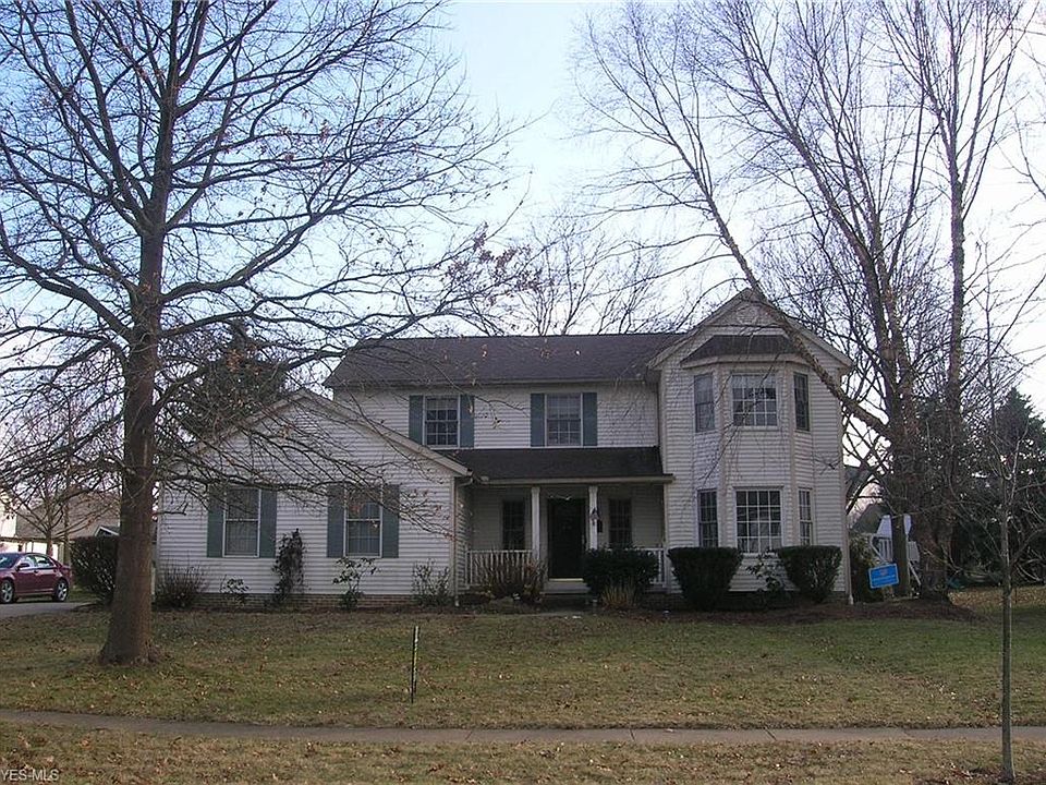 1st image of 150 Essex Ln