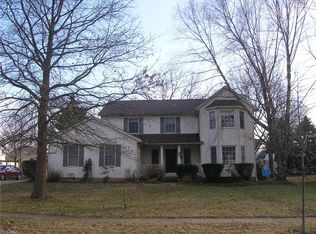 150 Essex Ln, Medina, OH