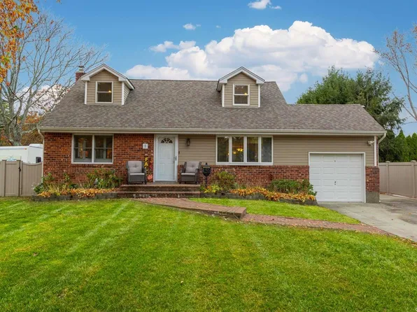 1 Eldridge Street, East Northport, NY 11731