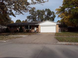 23567 Fenton St, Clinton Township, MI 48036