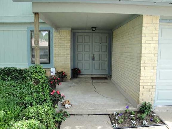Front Entryway