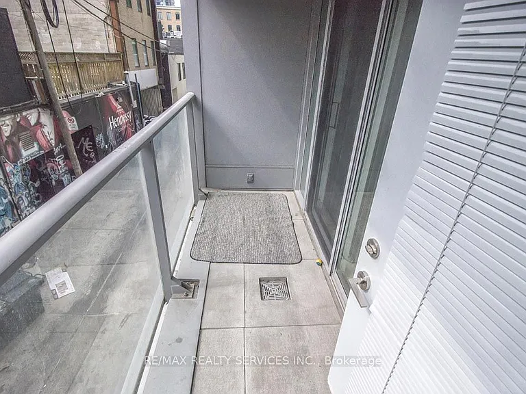 21 Nelson St #226 — Photo 25